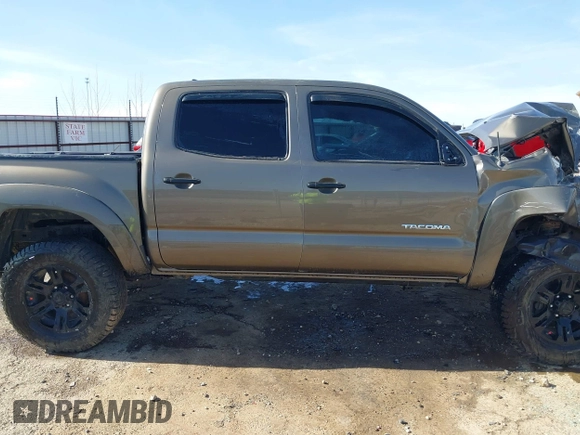 2015 Toyota Tacoma with VIN 5TFLU4ENXFX139145, listed as a IAAI auction lot 41822079 with 146,842 mi miles. Bid and sale history available at carsss.com. Image 13.