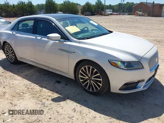 2019 Lincoln Continental Select with VIN 1LN6L9TK7K5601877, listed as a IAAI auction lot 42522302 with 39,834 mi miles and . Bid and sale history available at DreamBid. Image 1.