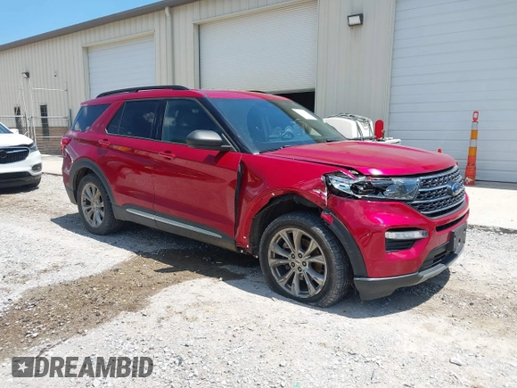 2020 Ford Explorer XLT z VIN 1FMSK8DH4LGA57214, wystawiony jako IAAI lot #42198256 z przebiegiem 136 149 mil mil oraz . Historia ofert i sprzedaży dostępna na DreamBid. Obrazek 1.