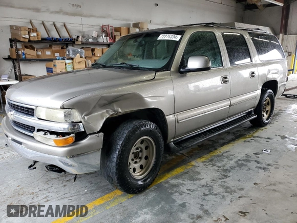 2001 Chevrolet Suburban LS with VIN 3GNEC16T01G210929, listed as a Copart auction lot 72276304 with 317,653 mi miles and Salvage Title. Bid and sale history available at carsss.com. Image 1.