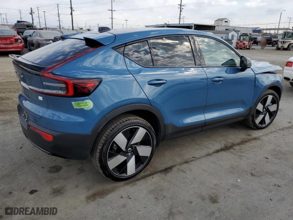 2023 Volvo C40 Recharge Pure Electric Ultimate with VIN YV4ED3GM8P2047583, listed as a Copart auction lot 72624784 with 12,484 mi miles and Salvage Title. Bid and sale history available at carsss.com. Image 3.