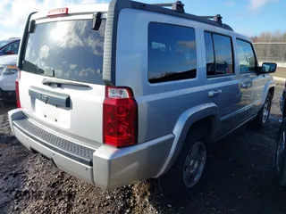2010 Jeep Commander Sport z VIN 1J4RH4GK3AC158874, wystawiony jako IAAI lot #41708167 z przebiegiem 165 002 mil mil oraz . Historia ofert i sprzedaży dostępna na DreamBid. Obrazek 4.