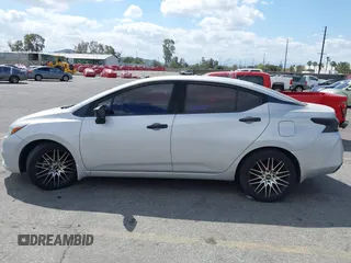 2020 Nissan Versa S z VIN 3N1CN8DVXLL882520, wystawiony jako IAAI lot #41896671 z przebiegiem 57 925 mil mil oraz . Historia ofert i sprzedaży dostępna na DreamBid. Obrazek 14.