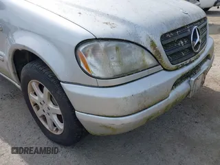 2001 Mercedes-Benz M 320/430/500 with VIN 4JGAB72E61A265531, listed as a IAAI auction lot 42467743 with Not provided miles and . Bid and sale history available at DreamBid. Image 6.