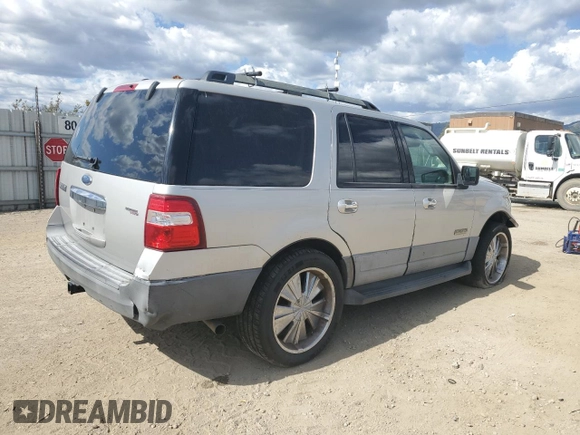 2007 Ford Expedition XLT z VIN 1FMFU15507LA48143, wystawiony jako Copart lot #53579105 z przebiegiem 109 367 mil mil oraz Szkoda całkowita • Salvage title. Historia ofert i sprzedaży dostępna na DreamBid. Obrazek 3.