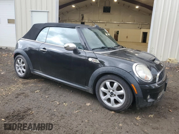 2010 MINI Convertible S с VIN WMWMS3C52ATY09453, выставлен на аукционе Copart как лот 88433535 с пробегом Не указан миль и На запчасти • Non repairable. История ставок и продаж доступна на DreamBid. Изображение 4.
