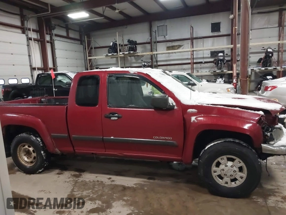 2004 Chevrolet Colorado LS Z71 with VIN 1GCDT196048190573, listed as a IAAI auction lot 41344064 with 292,346 mi miles. Bid and sale history available at carsss.com. Image 14.