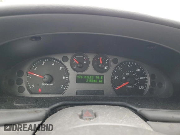 2004 Mercury Sable GS z VIN 1MEFM50U44A624610, wystawiony jako Copart lot #85780554 z przebiegiem 215 046 mil mil oraz Czysty tytuł • Clean title. Historia ofert i sprzedaży dostępna na DreamBid. Obrazek 9.