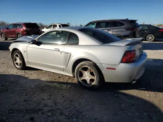 2000 Ford Mustang GT with VIN 1FAFP42X6YF215940, listed as a Copart auction lot 80646464 with 0 mi miles and Salvage Title. Bid and sale history available at carsss.com. Image 2.