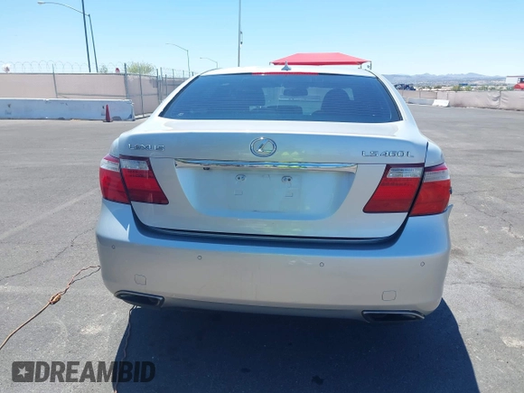 2007 Lexus LS 460 L z VIN JTHGL46F075011052, wystawiony jako IAAI lot #42284236 z przebiegiem 173 850 mil mil oraz . Historia ofert i sprzedaży dostępna na DreamBid. Obrazek 16.