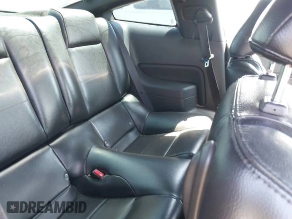 2006 Ford Mustang Standard with VIN 1ZVFT80N065224065, listed as a IAAI auction lot 42058487 with 211,640 mi miles. Bid and sale history available at carsss.com. Image 7.