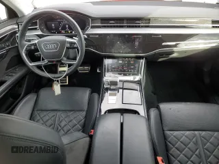 2020 Audi S8 z VIN WAU8SAF87LN001084, wystawiony jako Copart lot #41206014 z przebiegiem 43 631 mil mil oraz . Historia ofert i sprzedaży dostępna na DreamBid. Obrazek 8.