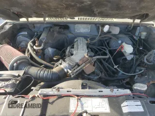 1987 Ford Bronco z VIN 1FMCU14T6HUC98971, wystawiony jako Copart lot #69262784 z przebiegiem 49 522 mil mil oraz Czysty tytuł • Clean title. Historia ofert i sprzedaży dostępna na DreamBid. Obrazek 12.