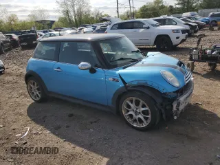 2005 MINI Hardtop S z VIN WMWRE33505TL10315, wystawiony jako Copart lot #55234535 z przebiegiem 148 197 mil mil oraz Szkody całkowita. Historia ofert i sprzedaży dostępna na DreamBid. Obrazek 4.