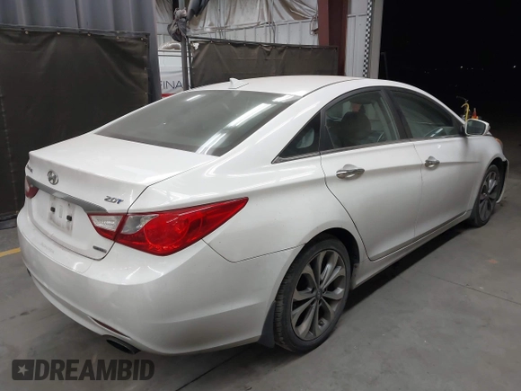 2013 Hyundai Sonata Limited with VIN 5NPEC4ABXDH616673, listed as a IAAI auction lot 41132659 with 170,958 mi miles and . Bid and sale history available at carsss.com. Image 4.