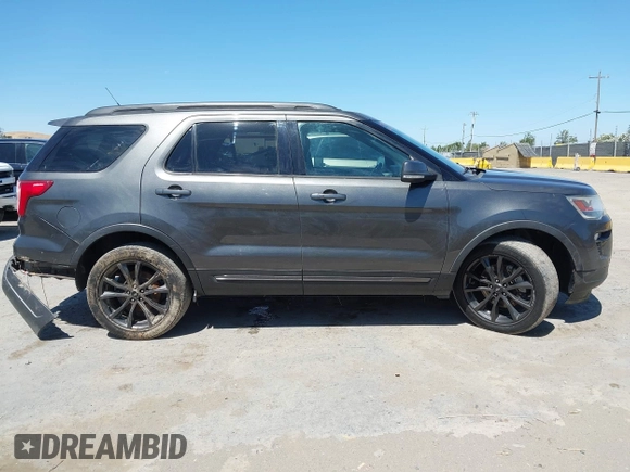 2019 Ford Explorer XLT с VIN 1FM5K8D89KGA52506, выставлен на аукционе IAAI как лот 42509598 с пробегом 143 292 миль миль и . История ставок и продаж доступна на DreamBid. Изображение 13.