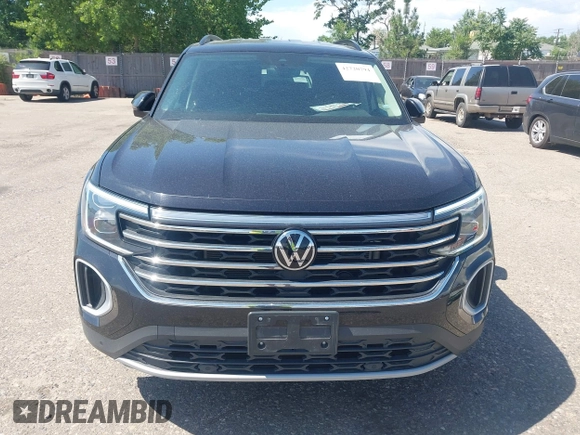 2025 Volkswagen Atlas SE with VIN 1V2HR2CA3SC507564, listed as a IAAI auction lot 42720794 with 13,257 mi miles and . Bid and sale history available at DreamBid. Image 12.