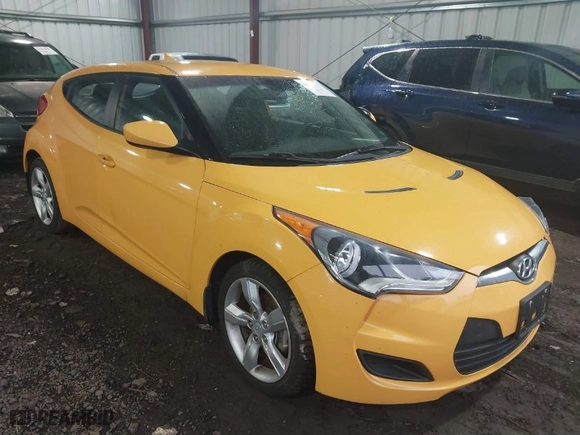 2015 Hyundai Veloster with VIN KMHTC6AD4FU244725, listed as a IAAI auction lot 41547996 with 70,203 mi miles. Bid and sale history available at carsss.com. Image 1.