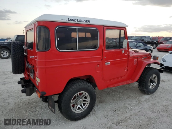 1976 Toyota Land Cruiser z VIN FJ40208864, wystawiony jako Copart lot #79069054 z przebiegiem 18 022 mil mil oraz Szkoda całkowita • Salvage title. Historia ofert i sprzedaży dostępna na DreamBid. Obrazek 3.