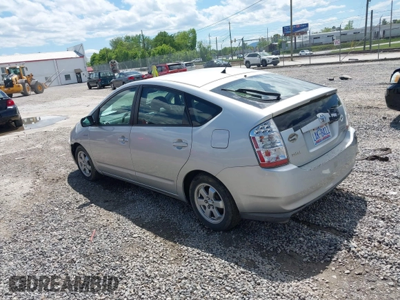 2008 Toyota Prius with VIN JTDKB20UX83434955, listed as a IAAI auction lot 42193526 with 198,791 mi miles. Bid and sale history available at carsss.com. Image 3.