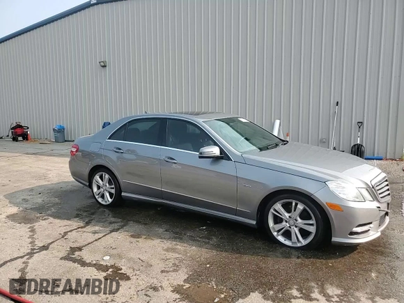2012 Mercedes-Benz E 350 Luxury with VIN WDDHF8JBXCA545918, listed as a Copart auction lot 58953115 with 220,307 mi miles and Salvage title. Bid and sale history available at DreamBid. Image 14.