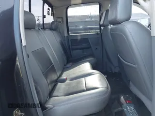 2007 Dodge 2500 SLT z VIN 3D7KS28D57G737597, wystawiony jako IAAI lot #41859469 z przebiegiem 149 720 mil mil oraz . Historia ofert i sprzedaży dostępna na DreamBid. Obrazek 8.