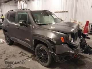 2018 Jeep Renegade Trailhawk with VIN ZACCJBCB7JPG85967, listed as a IAAI auction lot 41611403 with 70,073 mi miles. Bid and sale history available at carsss.com. Image 1.