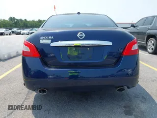 2011 Nissan Maxima SV z VIN 1N4AA5AP7BC843677, wystawiony jako IAAI lot #42407646 z przebiegiem 131 640 mil mil oraz . Historia ofert i sprzedaży dostępna na DreamBid. Obrazek 14.