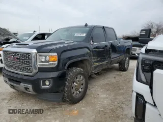 2019 GMC Sierra 2500HD Denali with VIN 1GT12SEY3KF127706, listed as a Copart auction lot 45339035 with 0 mi miles and Salvage Title. Bid and sale history available at carsss.com. Image 1.