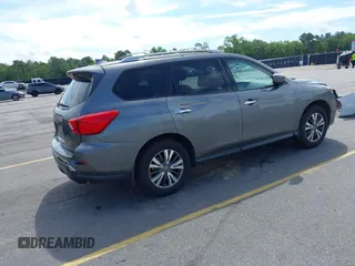 2019 Nissan Pathfinder SL z VIN 5N1DR2MN5KC646432, wystawiony jako IAAI lot #42227161 z przebiegiem 136 369 mil mil oraz . Historia ofert i sprzedaży dostępna na DreamBid. Obrazek 4.
