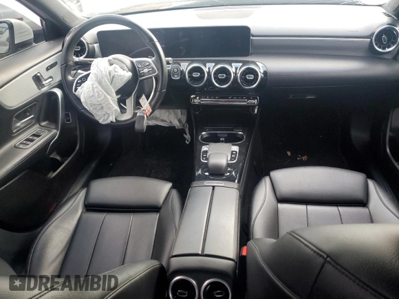 2019 Mercedes-Benz A 220 z VIN WDD3G4FB9KW001212, wystawiony jako Copart lot #85144084 z przebiegiem 53 599 mil mil oraz Szkoda całkowita • Salvage title. Historia ofert i sprzedaży dostępna na DreamBid. Obrazek 8.