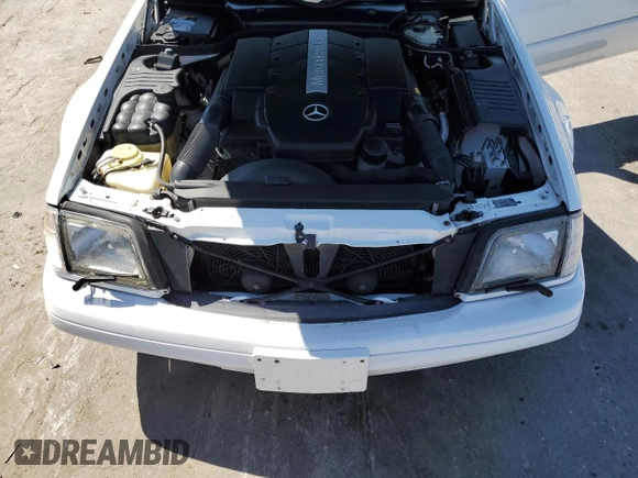 1999 Mercedes-Benz SL 500 z VIN WDBFA68F2XF179425, wystawiony jako Copart lot #48939955 z przebiegiem 117 379 mil mil oraz Szkoda całkowita • Salvage title. Historia ofert i sprzedaży dostępna na DreamBid. Obrazek 11.