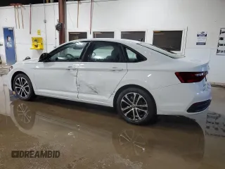 2024 Volkswagen Jetta Sport z VIN 3VWAM7BU9RM092279, wystawiony jako Copart lot #83995304 z przebiegiem 1 439 mil mil oraz Szkoda całkowita • Salvage title. Historia ofert i sprzedaży dostępna na DreamBid. Obrazek 2.