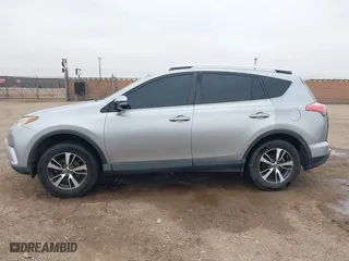 2016 Toyota RAV4 XLE with VIN 2T3WFREV4GW270548, listed as a IAAI auction lot 41699126 with 100,905 mi miles. Bid and sale history available at carsss.com. Image 14.