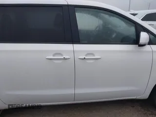 2019 Kia Sedona EX with VIN KNDMB5C18K6526325, listed as a IAAI auction lot 41877920 with 105,652 mi miles. Bid and sale history available at carsss.com. Image 14.