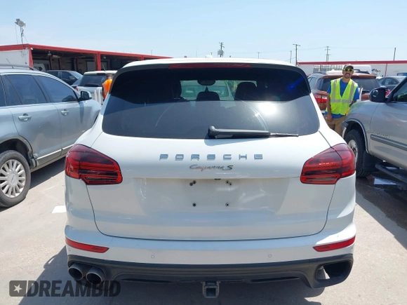 2017 Porsche Cayenne S z VIN WP1AB2A20HLA50805, wystawiony jako IAAI lot #42030013 z przebiegiem 123 578 mil mil oraz . Historia ofert i sprzedaży dostępna na DreamBid. Obrazek 16.