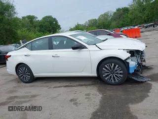 2025 Nissan Altima SV with VIN 1N4BL4DV0SN375282, listed as a IAAI auction lot 42149701 with 5,020 mi miles and . Bid and sale history available at DreamBid. Image 14.