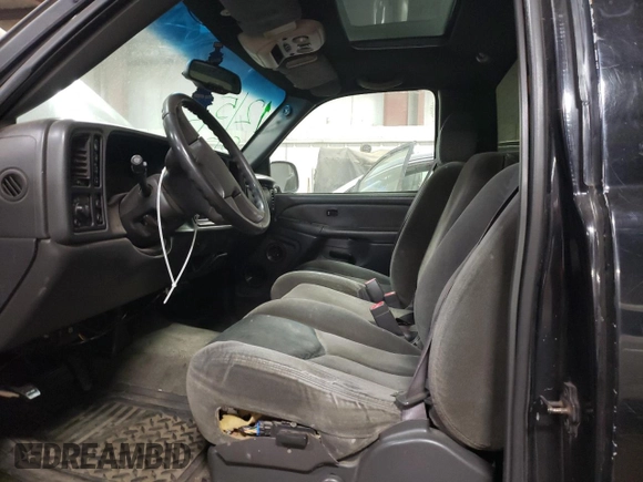 2003 Chevrolet Silverado 1500 LS with VIN 1GCEK14T93Z187281, listed as a Copart auction lot 84261304 with 176,871 mi miles and Salvage Title. Bid and sale history available at DreamBid. Image 7.