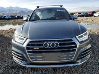2018 Audi SQ5 Premium Plus with VIN WA1A4AFY1J2125925, listed as a Copart auction lot 86731324 with 56,875 mi miles and Salvage Title. Bid and sale history available at DreamBid. Image 5.
