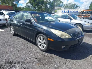 2005 Lexus ES 330 with VIN JTHBA30G755060211, listed as a IAAI auction lot 41819590 with 140,679 mi miles. Bid and sale history available at carsss.com. Image 1.