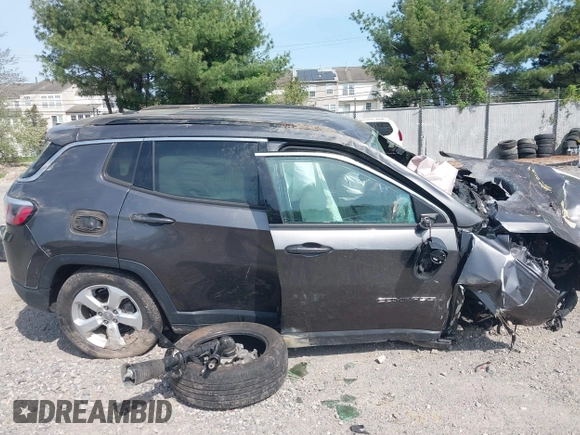 2019 Jeep Compass Latitude z VIN 3C4NJDBB5KT660906, wystawiony jako IAAI lot #42109583 z przebiegiem Nie podano mil oraz . Historia ofert i sprzedaży dostępna na DreamBid. Obrazek 13.
