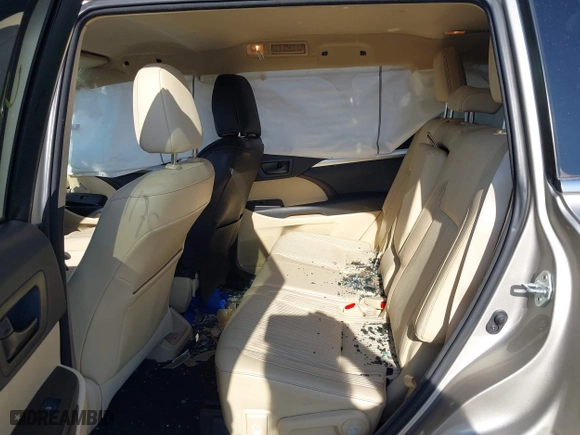 2015 Toyota Highlander LE with VIN 5TDBKRFH2FS104046, listed as a IAAI auction lot 41787583 with 152,435 mi miles. Bid and sale history available at carsss.com. Image 8.