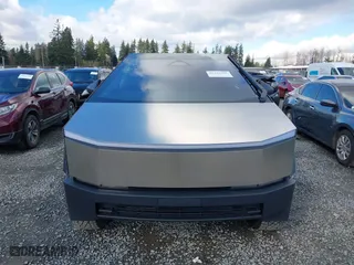 2024 Tesla Cybertruck with VIN 7G2CEHED8RA015749, listed as a IAAI auction lot 41731902 with 13,822 mi miles. Bid and sale history available at carsss.com. Image 13.