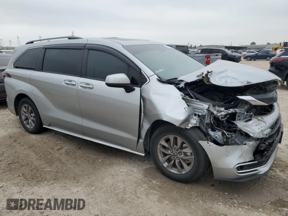 2022 Toyota Sienna XLE with VIN 5TDYRKEC5NS123868, listed as a Copart auction lot 50550835 with 37,350 mi miles and Salvage Title. Bid and sale history available at DreamBid. Image 4.
