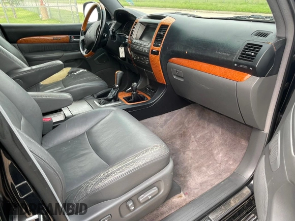 2007 Lexus GX with VIN JTJBT20X370130645, listed as a Copart auction lot 55162945 with 195,100 mi miles and Clean Title. Bid and sale history available at carsss.com. Image 5.
