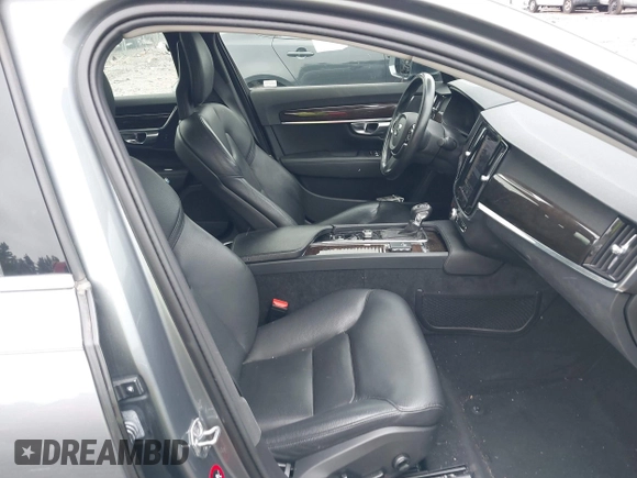 2018 Volvo S90 Momentum z VIN LVY982MK1JP038653, wystawiony jako IAAI lot #42271261 z przebiegiem 92 519 mil mil oraz . Historia ofert i sprzedaży dostępna na DreamBid. Obrazek 5.
