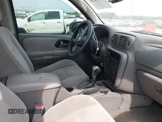 2006 Chevrolet TrailBlazer LS with VIN 1GNDS13S062360615, listed as a IAAI auction lot 40089118 with 207,436 mi miles and . Bid and sale history available at DreamBid. Image 5.