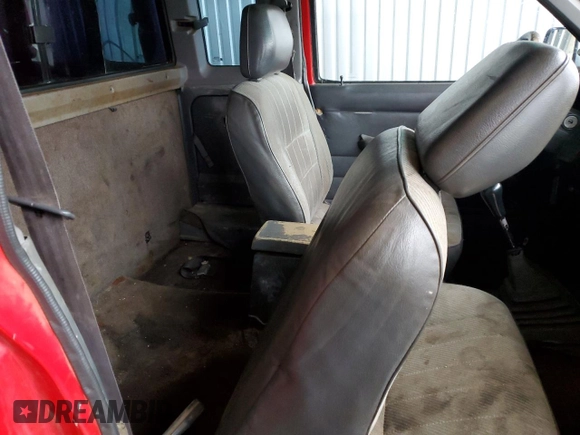 1993 Nissan Frontier z VIN 1N6SD16S1PC305038, wystawiony jako Copart lot #81405854 z przebiegiem 316 582 mil mil oraz Szkoda całkowita • Salvage title. Historia ofert i sprzedaży dostępna na DreamBid. Obrazek 10.