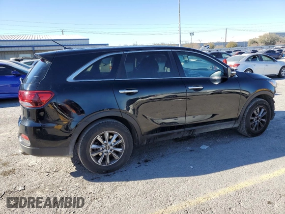 2020 Kia Sorento LX with VIN 5XYPG4A58LG628012, listed as a Copart auction lot 41807055 with 120,147 mi miles and Salvage Title. Bid and sale history available at carsss.com. Image 3.