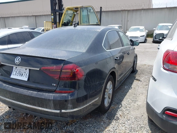 2016 Volkswagen Passat S with VIN 1VWAT7A30GC053798, listed as a IAAI auction lot 42104287 with 58,641 mi miles and . Bid and sale history available at DreamBid. Image 4.